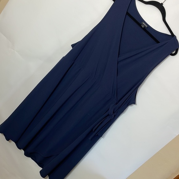 Torrid 5 MINI STRETCH CREPE WRAP DRESS navy - Picture 6 of 7